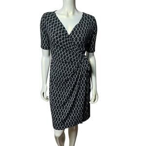 Motherhood Maternity Black White Chain Print Wrap Dress Knee Length Size Small